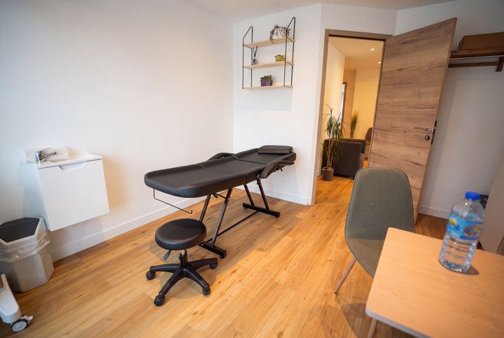 Cabinet · table de massage